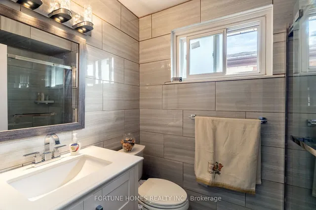 Additional image 21 of 29 Doncaster Dr