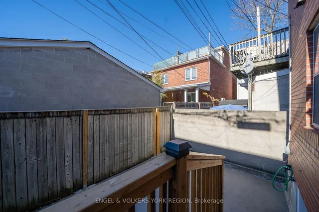 Additional image 3 of 740 Lansdowne Ave
