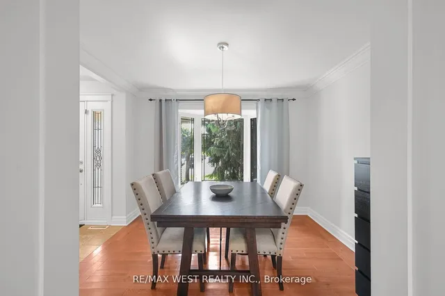 Additional image 13 of 34 Lorraine Cres