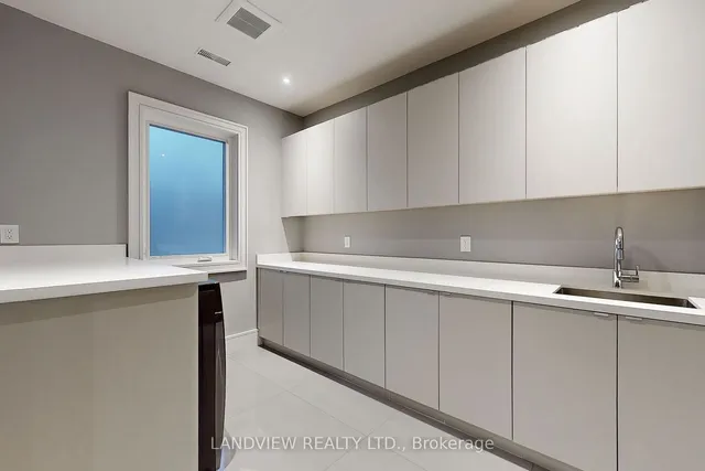 Additional image 28 of 38 Lorraine Dr