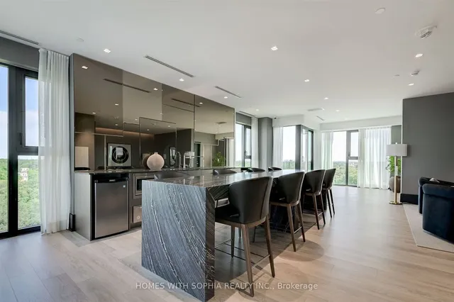 Additional image 34 of 250 Lawrence Ave Unit 607