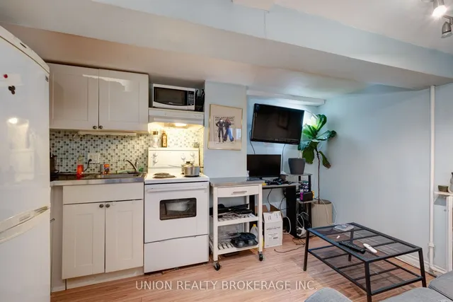 Additional image 32 of 45 Strathmore Blvd