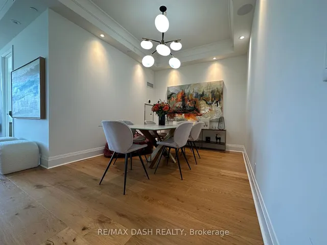 Additional image 23 of 151 Avenue Rd Unit 1002