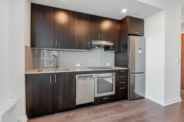 Additional image 27 of 255 Village Green Sq Unit 3108