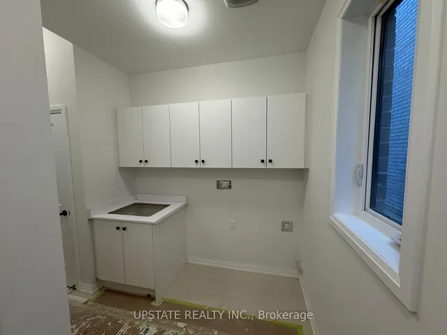 Additional image 11 of 4 Dolomite Dr