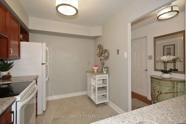 Additional image 22 of 4 Park Vista Unit 1006