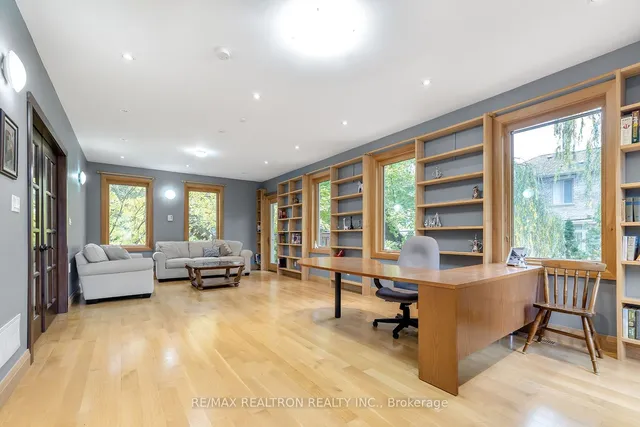 Additional image 21 of 98 Burbank Dr