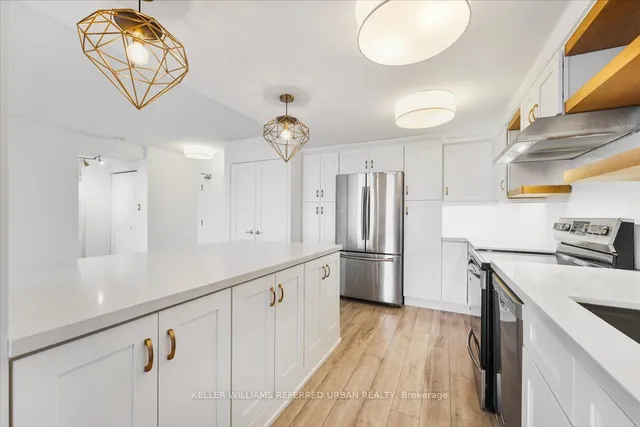 Additional image 15 of 3000 Bathurst St Unit 1401