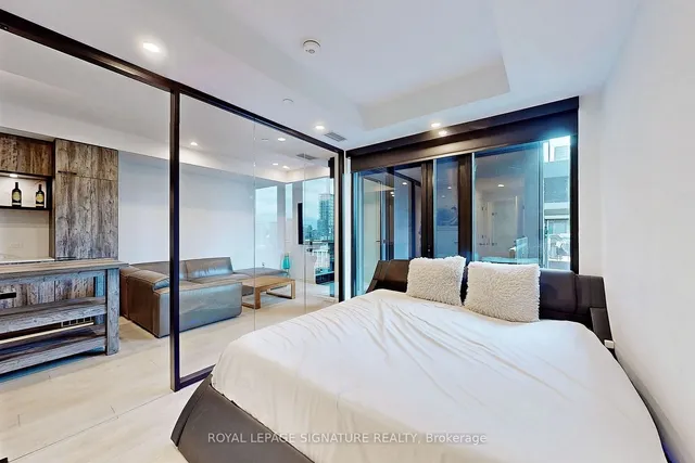 Additional image 11 of 505 Richmond St Unit 1201