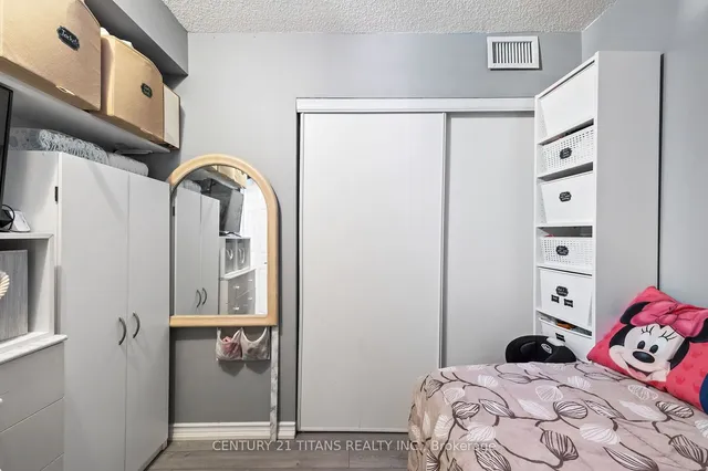 Additional image 34 of 1 Lee Centre Dr Unit 1813