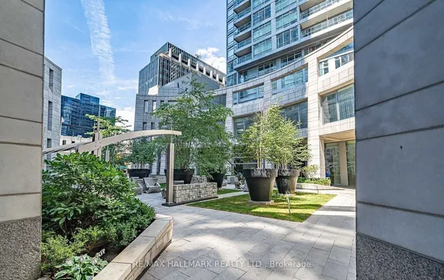 Additional image 6 of 2191 Yonge St Unit 709