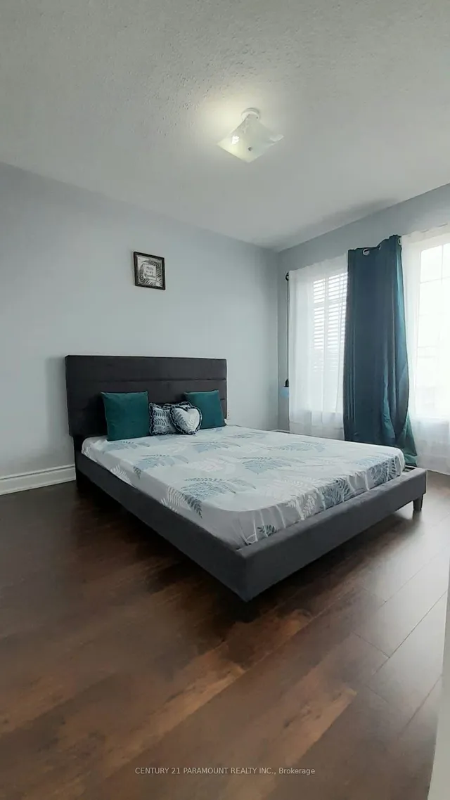 Additional image 13 of 42 Four Seasons Circ