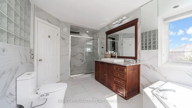 Additional image 28 of 38 Salem Crt