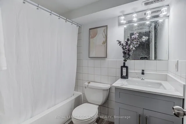 Additional image 25 of 533 Victoria Pk Ave