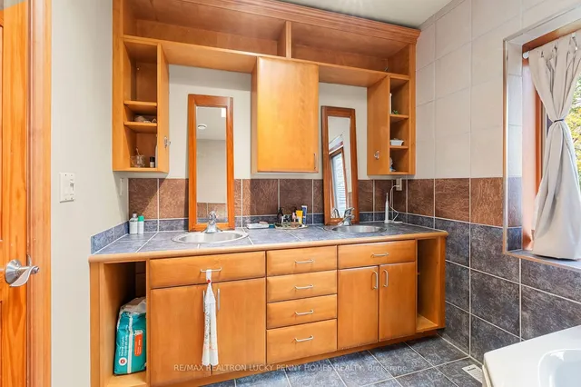 Additional image 21 of 51 Pine Ridge Dr