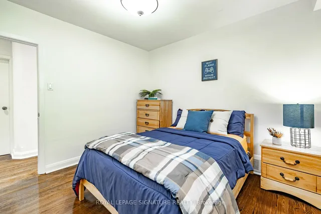 Additional image 17 of 136 Regina Ave