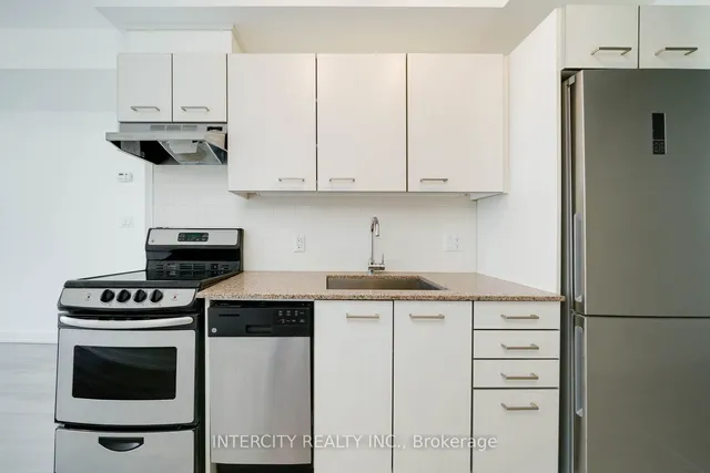 Additional image 6 of 1321 Gerrard St Unit 5