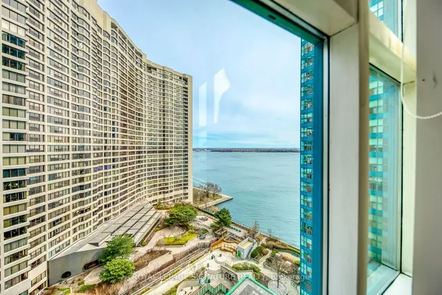 Additional image 20 of 77 Harbour Sq Unit 2207