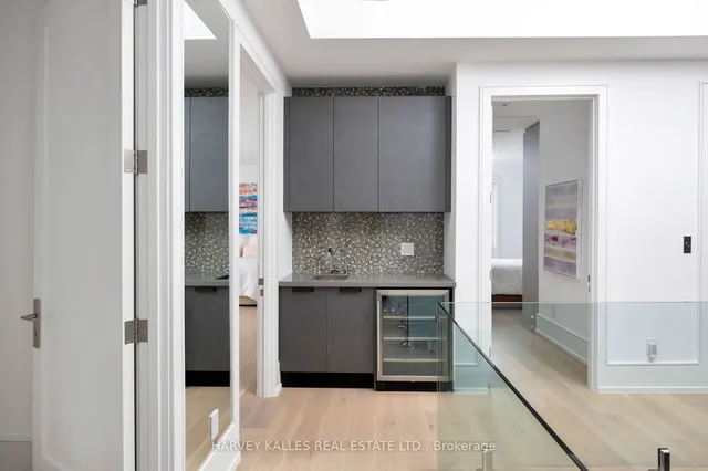 Additional image 21 of 837 ROYAL YORK Rd