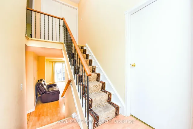 Additional image 16 of 10 Keewatin Gate