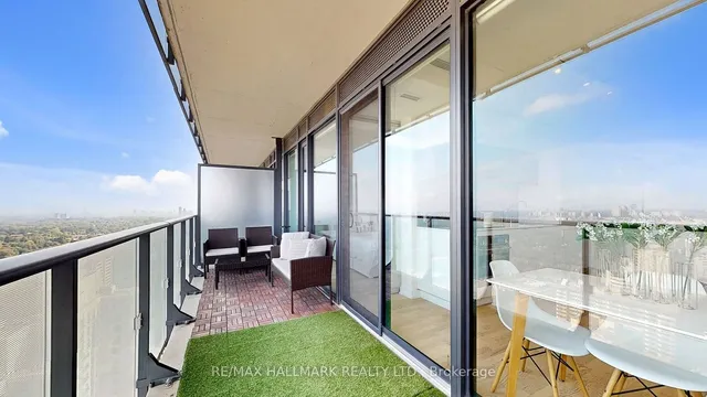 Additional image 15 of 185 Roehampton Ave Unit 2705