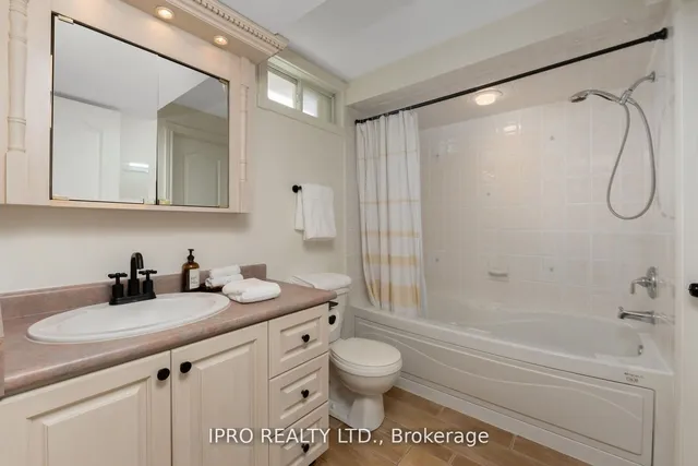 Additional image 32 of 37 Summer Valley Dr