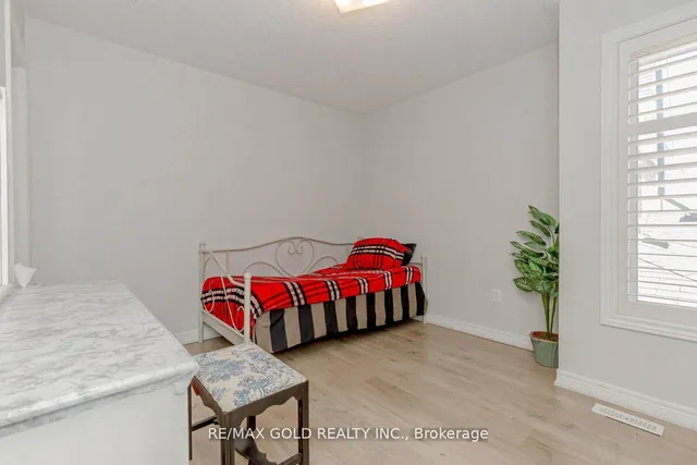 Additional image 29 of 40 Stephanie Ave