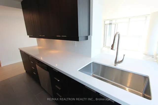 Additional image 11 of 15 Fort York Blvd Unit 3812