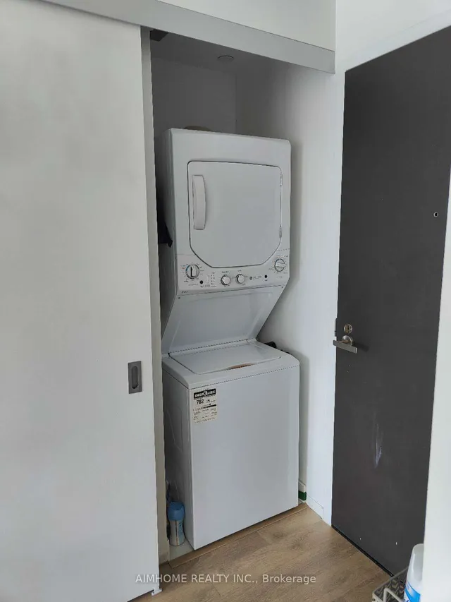 Additional image 10 of 197 Yonge St Unit 4408