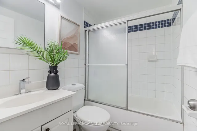 Additional image 19 of 533 Victoria Pk Ave