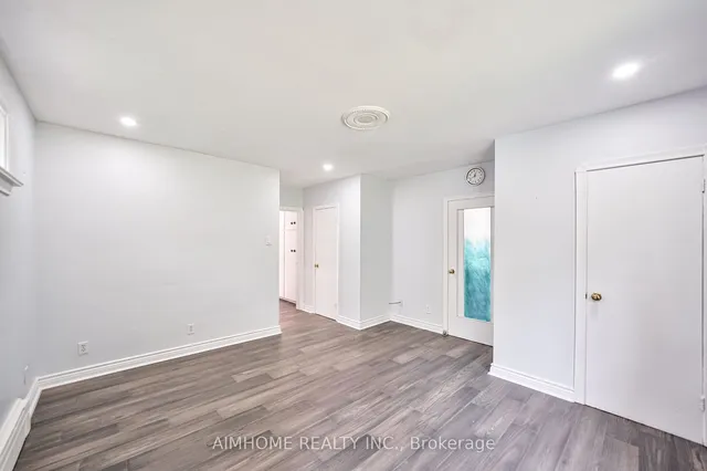 Additional image 14 of 193 Scarboro Cres