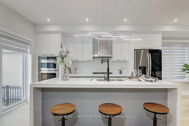 Additional image 19 of 643 Beresford Ave