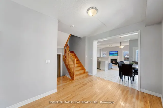 Additional image 4 of 56 POMELL Tr