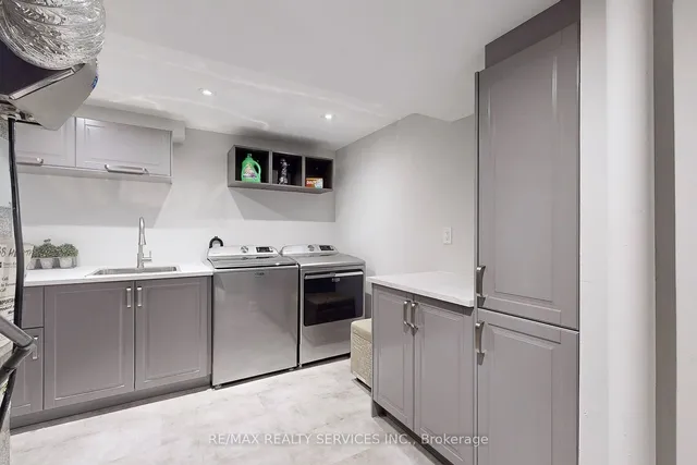 Additional image 30 of 38 Heathcliffe Sq