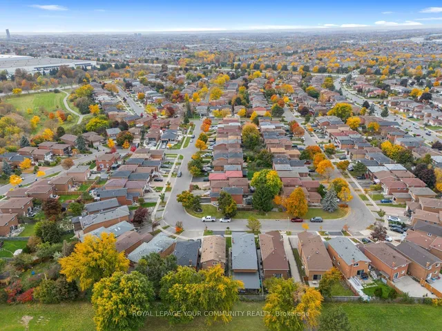 Additional image 39 of 33 Deerpark Cres