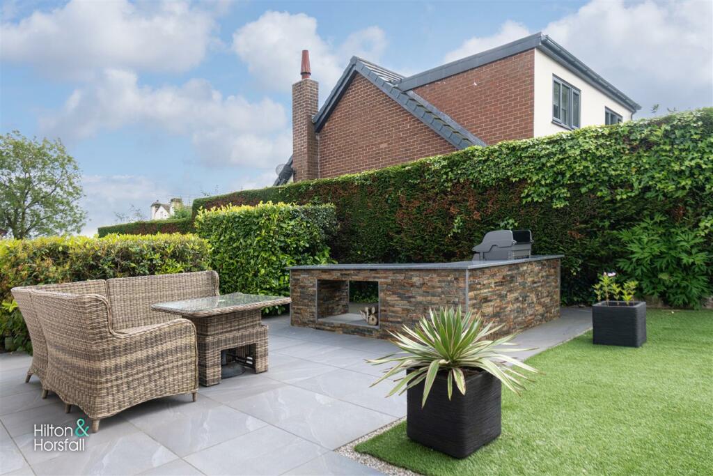 Additional image 22 of Uplands Drive, Fence