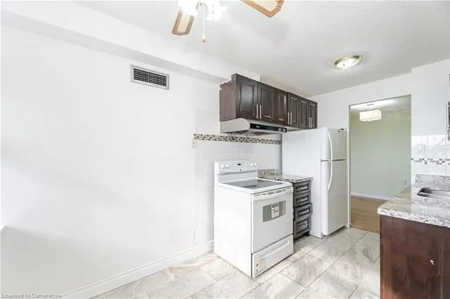 Additional image 20 of 18 Knightsbridge Rd Unit 1704