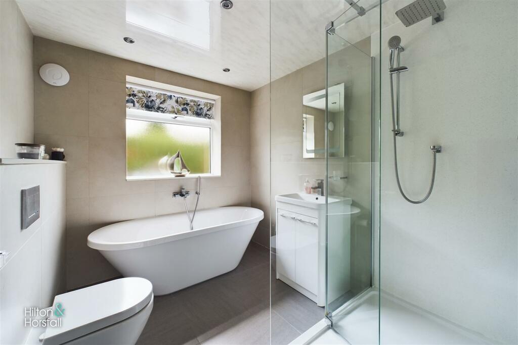 Additional image 19 of Uplands Drive, Fence