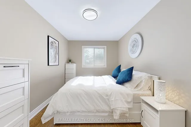 Additional image 18 of 38 Heathcliffe Sq