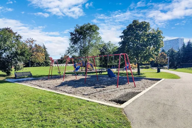 Additional image 34 of 38 Heathcliffe Sq