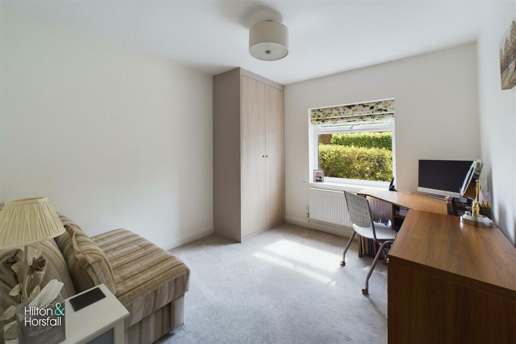 Additional image 18 of Uplands Drive, Fence