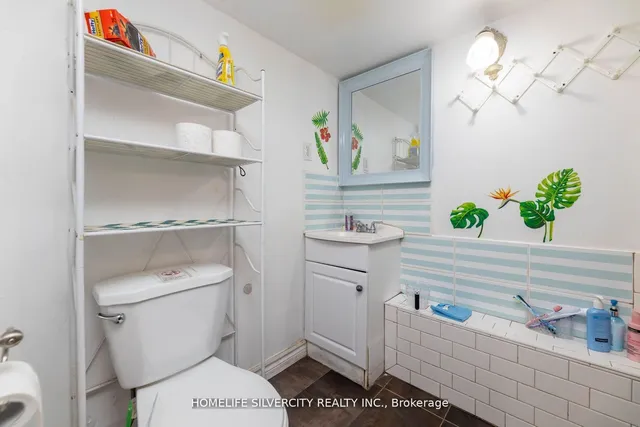 Additional image 35 of 8 Bedford Cres