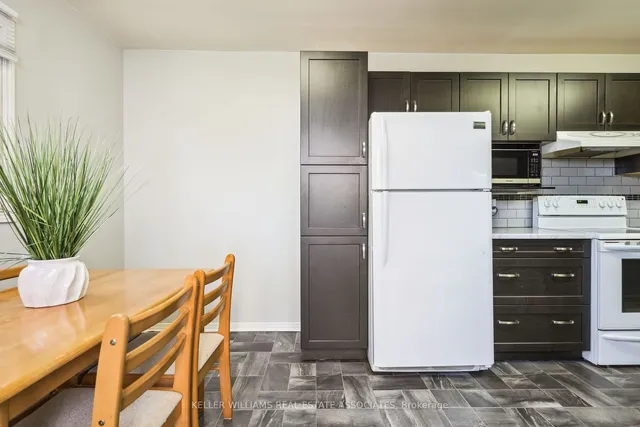 Additional image 13 of 384 Centre St