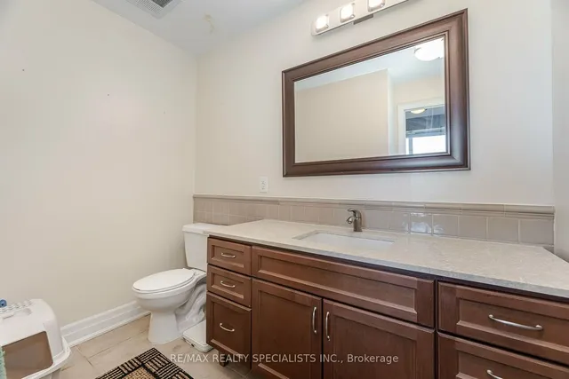 Additional image 16 of 100 John St Unit 1806