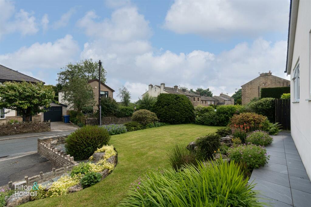 Additional image 24 of Uplands Drive, Fence