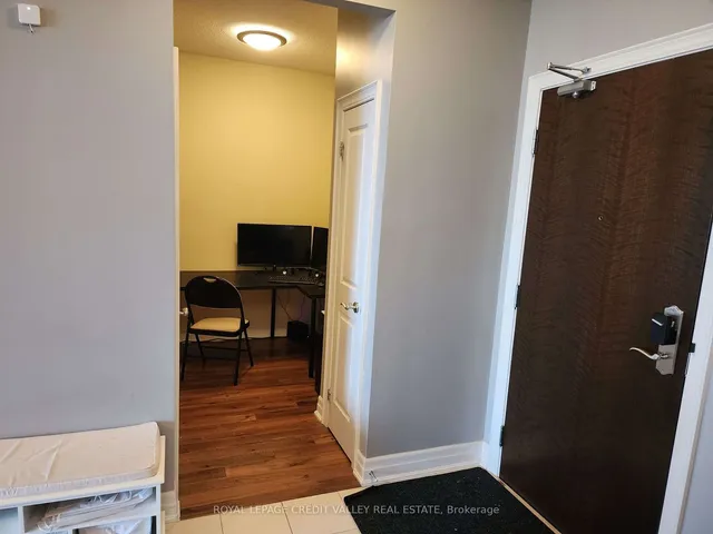 Additional image 11 of 100 John St Unit 1707