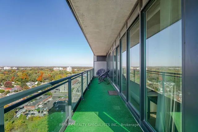 Additional image 20 of 100 John St Unit 1806