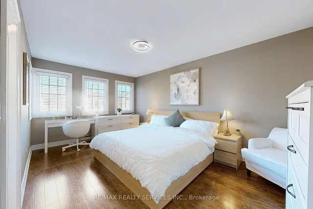 Additional image 15 of 38 Heathcliffe Sq