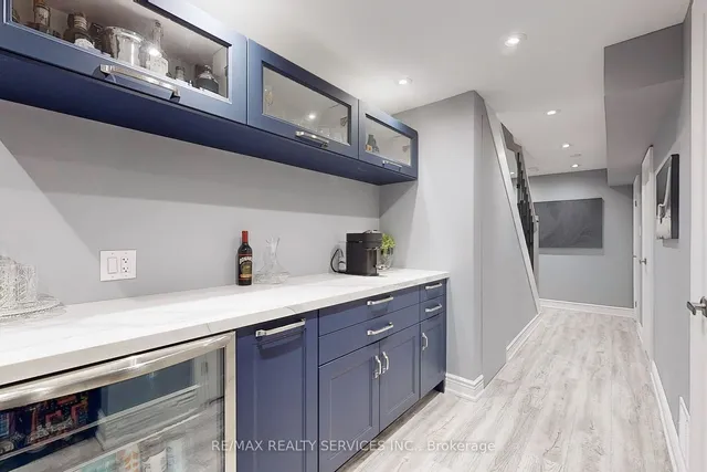 Additional image 28 of 38 Heathcliffe Sq