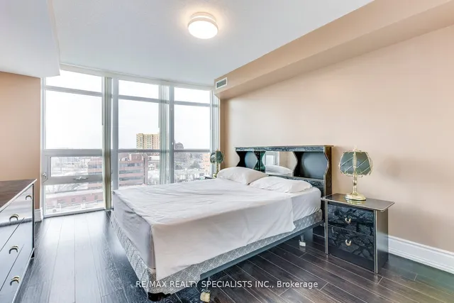 Additional image 18 of 9 George St Unit 702